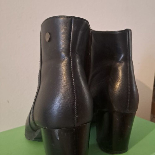 Women's leather ankle boots like new, black, size 38, low chunky heel