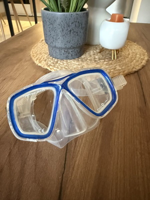 Aqua Lung sea mask with minimal use