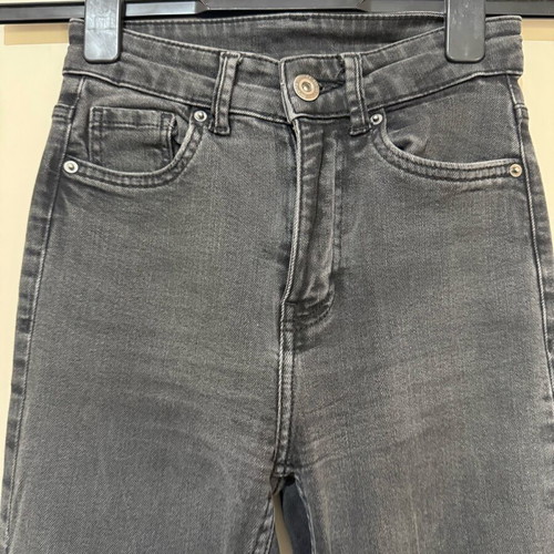 Bershka black bell-bottom jeans like new