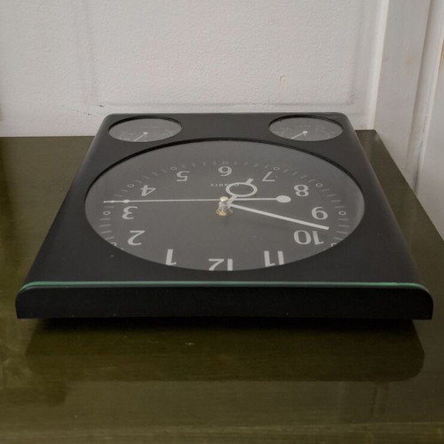 Tronic wall clock 3-in-1 with thermometer and hygrometer like new