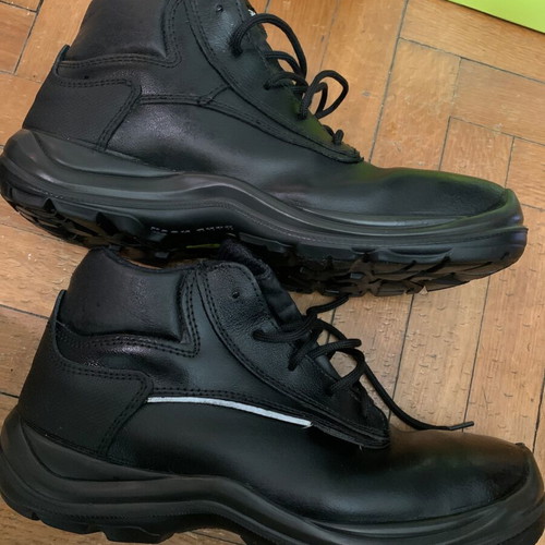 Giasco electrician safety boots size 44, black, dielectric sole