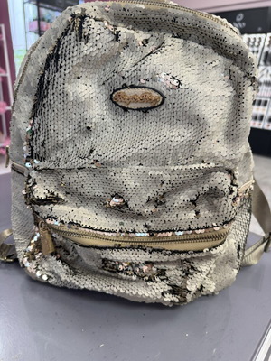 Backpack bag like new with multiple zippered compartments