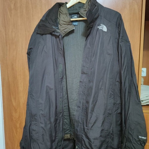 The North Face 3 in 1 Hyvent jacket size Large like new, brown