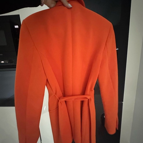Zara jacket like new, size XS, striking color