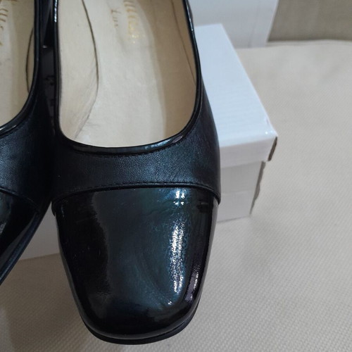 Classic black low heel pumps