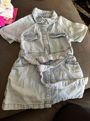 Zara детска дънкова рокля нова, синя, размер 92 см, 2 години