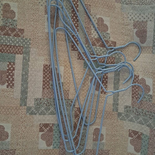 Blue hangers like new, pack of 6