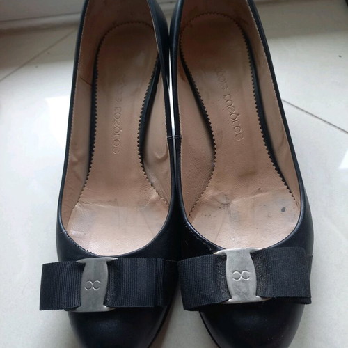Haris Kazakos leather pumps used size 38 black with damage