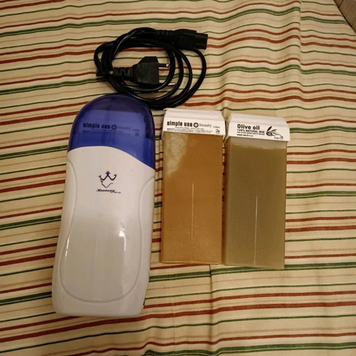 Wax heater used for roll-on wax with 2 wax cartridges