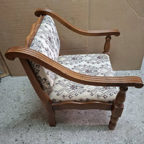 Armchair with dimensions 65x80x35 cm