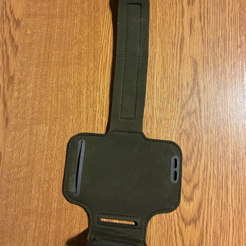 Mobile armband case used for running, fits phones up to 6.1 inches