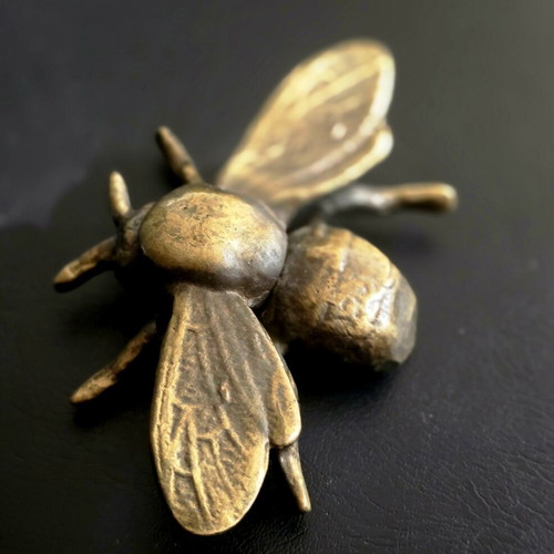 Bronze bee like new