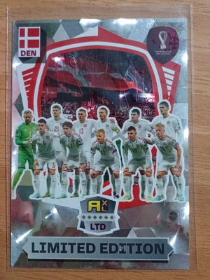Panini World Cup Adrenalyn XL 2022 Limited Edition Denmark line up card like new, small size