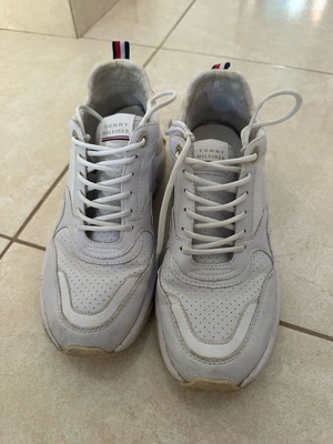 Tommy Hilfiger sneakers used, white chunky