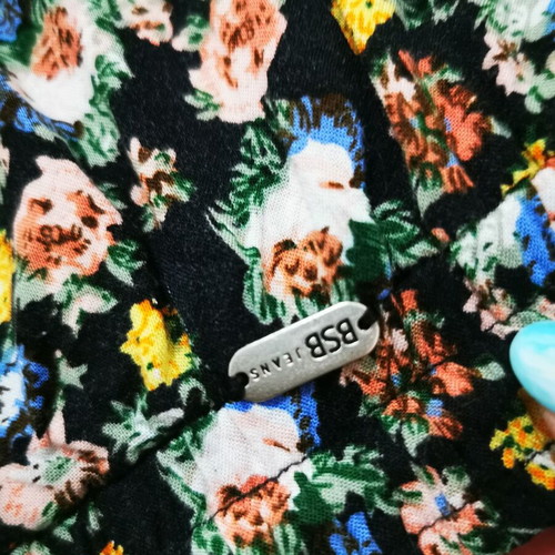 Floral Capri Pants like new with khaki top gift BSB multicolor