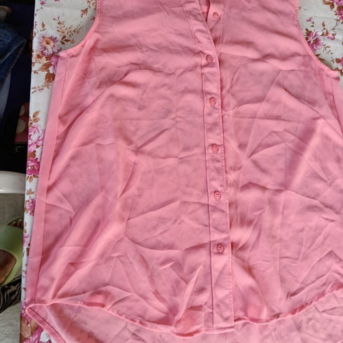 H&M sleeveless shirt like new, pink coral, size L