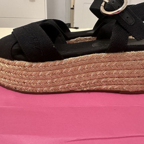 Tommy Hilfiger platform sandals used, size 37, black with gold details