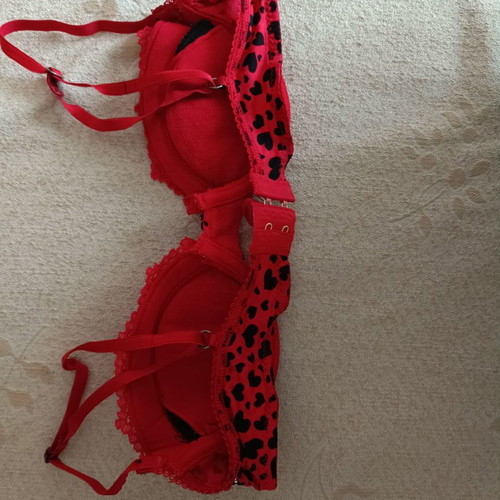Red lace bra used, small cup 75b