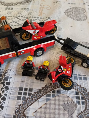 LEGO City Racing Bike Transporter 2015 set used, 178 pcs