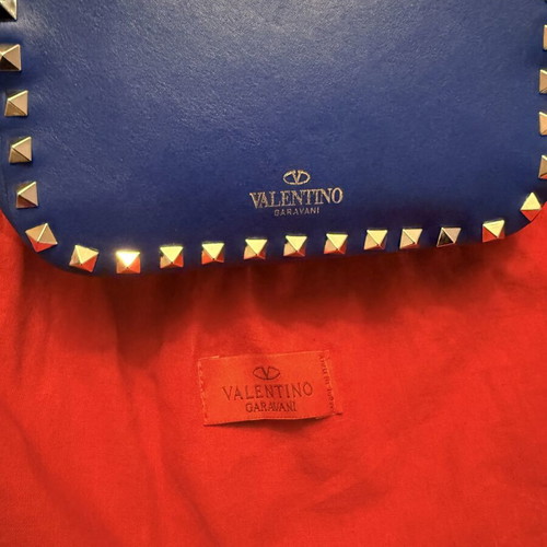 Valentino Garavani Rockstud leather crossbody bag, blue