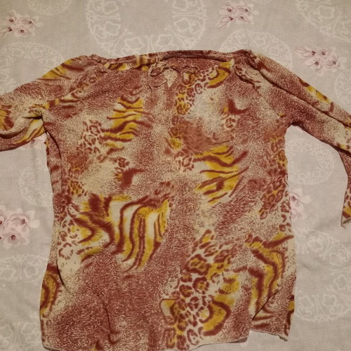 Women's blouse with animal print in earthy tones like new, size XL