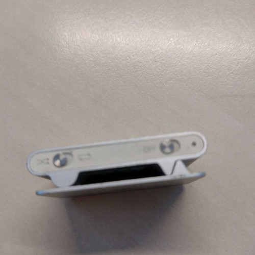 iPod shuffle used, no cable, unknown working condition