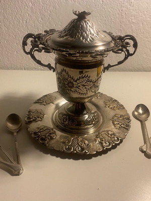 Sugar bowl vintage with saucer and 6 teaspoons used