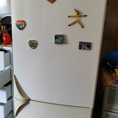 Pitsos refrigerator, 184 cm height, 70 cm width, 60 cm depth
