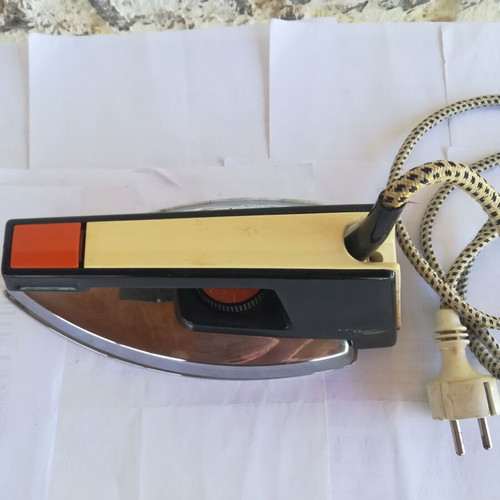 AEG vintage electric iron with fabric cord