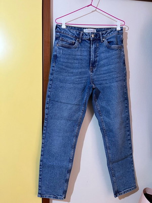 Stradivarius τζιν παντελόνι mom slim fit σαν καινούργιο, μπλε, μέγεθος L