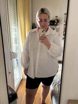 Vertice shirt with special sleeves and collar with strass like new, white, XL