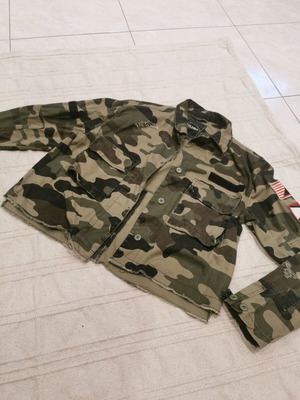 Women's camouflage jacket L like new