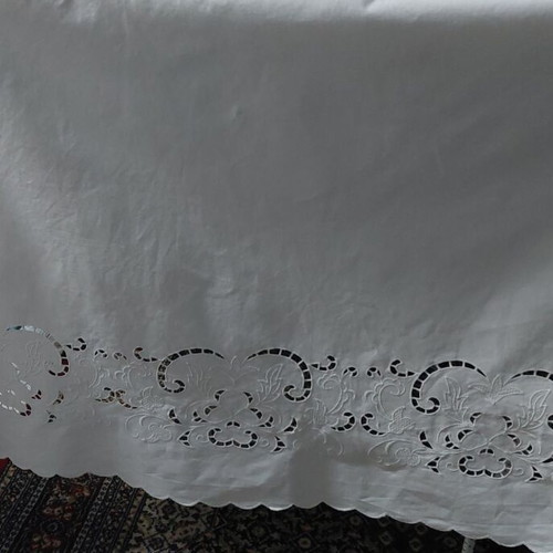White Embroidered Curtain 100% Cotton Like New, 180x150 to 190cm