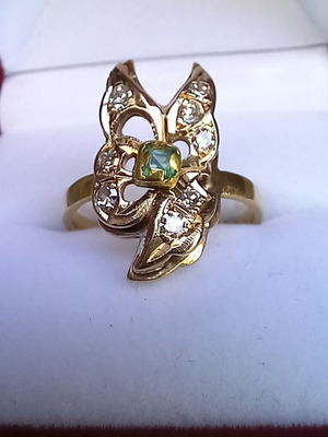 18k ring with diamonds and emerald used, vintage