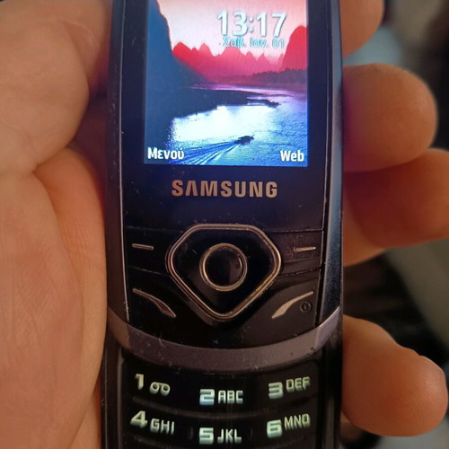 Samsung gt-s3550 cell phone used, black, with good battery