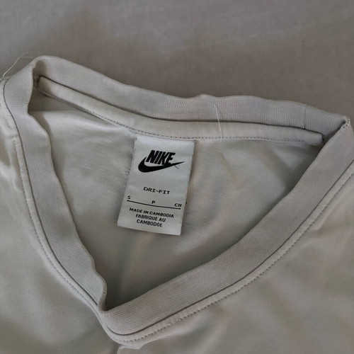 Nike Drifit Tee size S like new, white