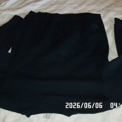 Sweatshirt B&C Safran size M like new, black and dark blue