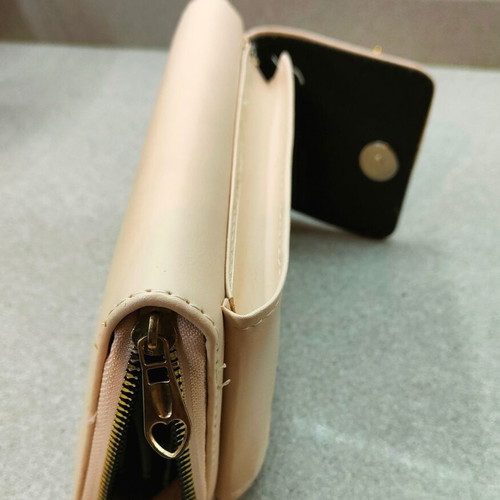 Premium beige wallet and phone case 2 in 1, magnetic and zipper