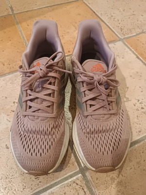 Adidas women's athletic shoes, pink, size 37 1/3, with defect