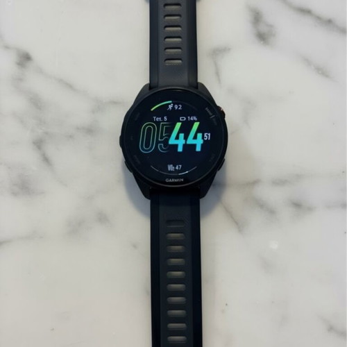 Garmin Forerunner 165 smartwatch like new with extra straps