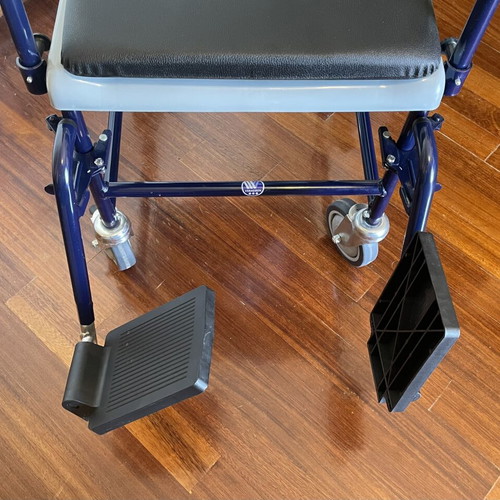 Vermeiren WC Wheelchair like new, aluminum frame, folding footrests