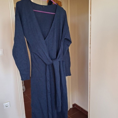 Midi winter dress dark blue with tie Trendyol like new