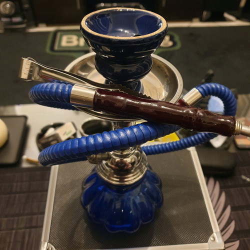 Small hookah complete set like new with accessories and tobacco