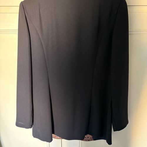Women's jacket like new, size M, ideal for mature women