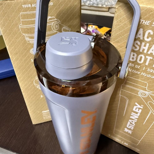 Stanley Activate Shaker Bottle new