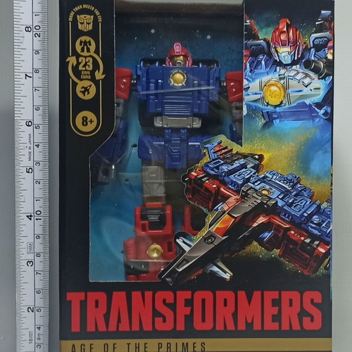Transformers Nexus Prime Voyager Class figure new