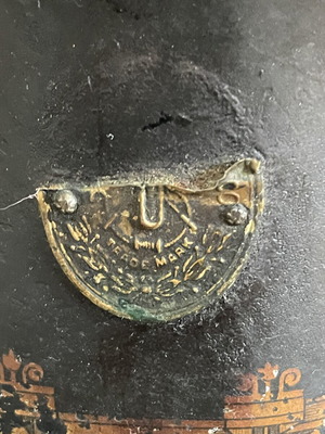 Singer sewing machine vintage used