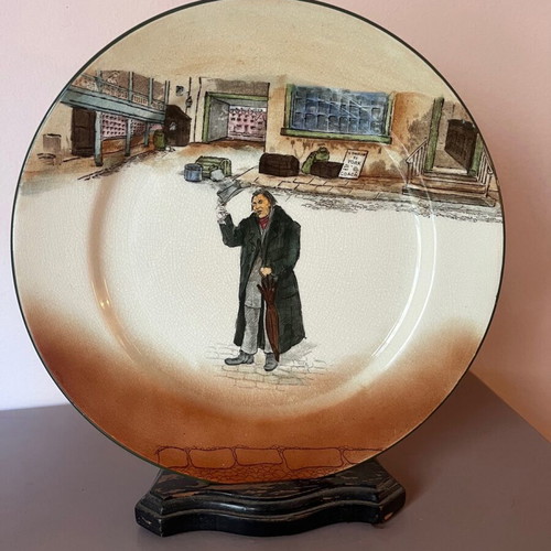 Royal Doulton porcelain used, 2 figures from Dickens fairy tale