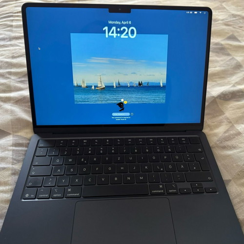 MacBook Air M4 like new, 24GB RAM, 512GB SSD