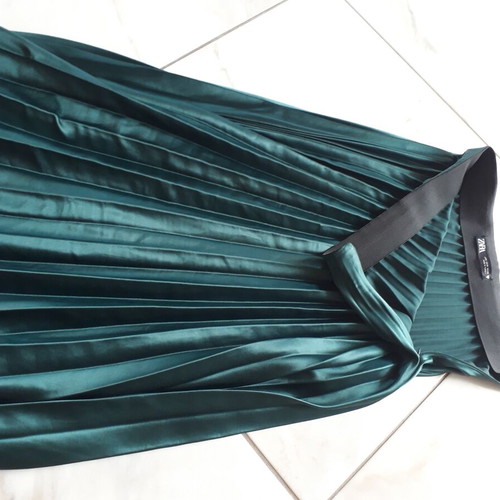 Zara pleated skirt like new, green, size M 38 10
